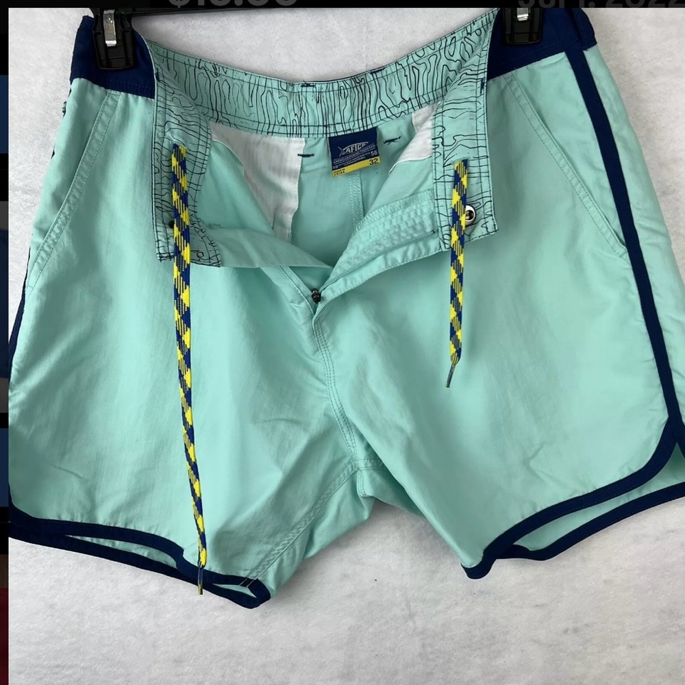 AFTCO Women’s shorts size 32